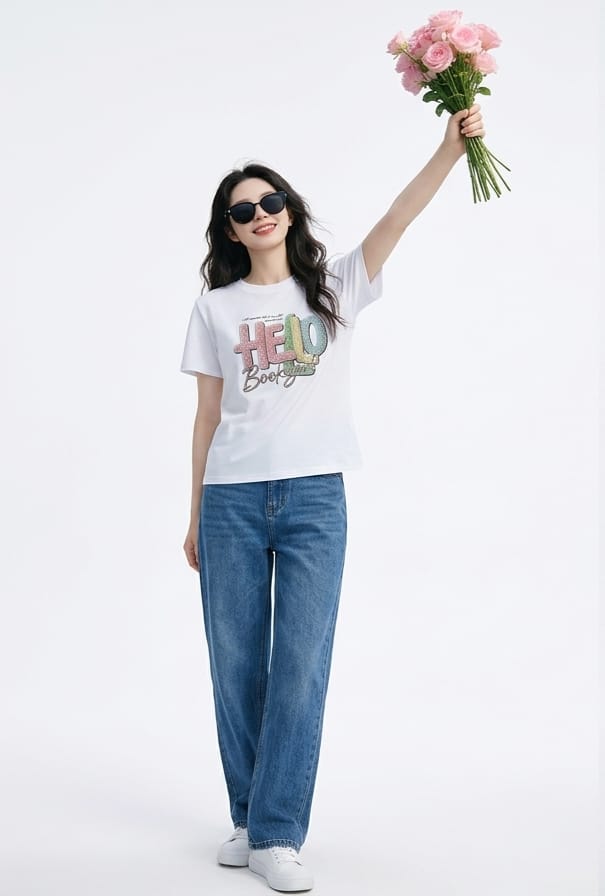 Graphic "Hello" - Casual T-Shirt